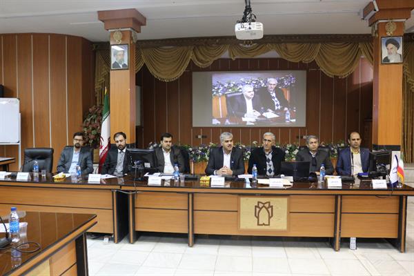 کارگاه مقدماتی "راه اندازی کسب و کار دانش بنیان در حوزه سلامت" در محل سالن جلسات مجتمع فرهنگی بوستان برگزار شد.
