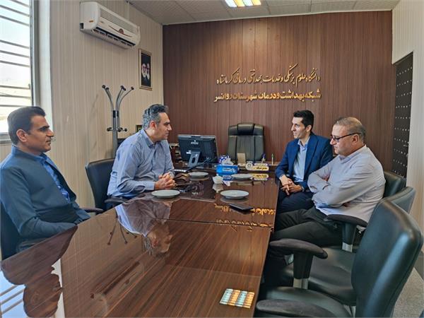 نشست و همفکری با دکتر فریبرز لطفی رئیس بیمارستان محمد کرمانشاهی